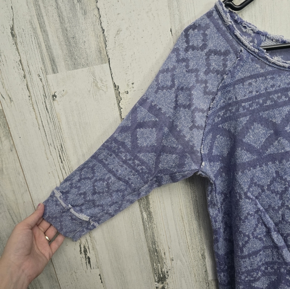 Eyelash Purple Blue Patterned Top Womens Size Large - Picture 3 of 6